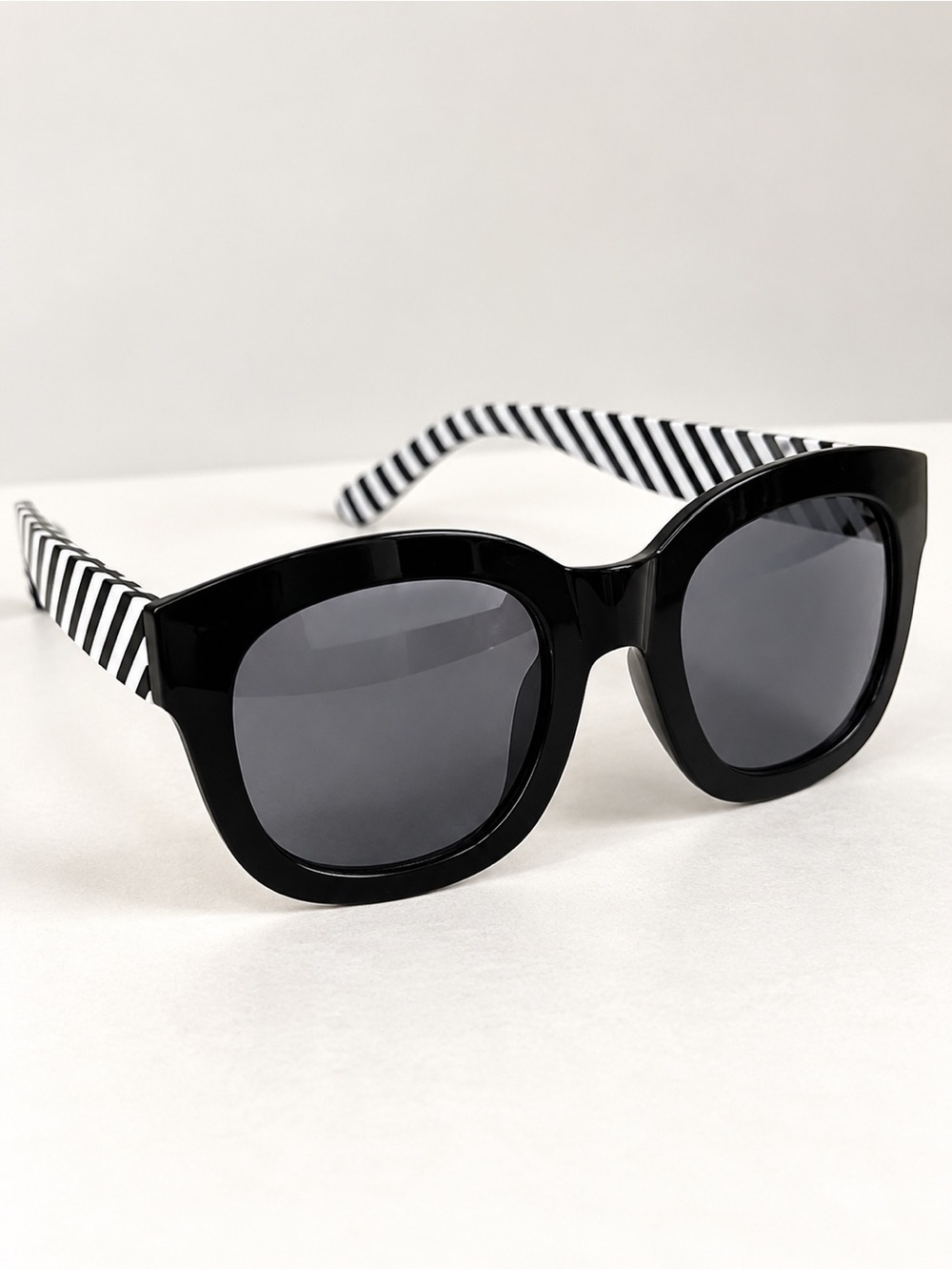 Oversized Black Square Sunglasses Striped Arms Retro Mod Statement